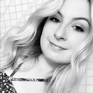 Meet your Posher, Jennie